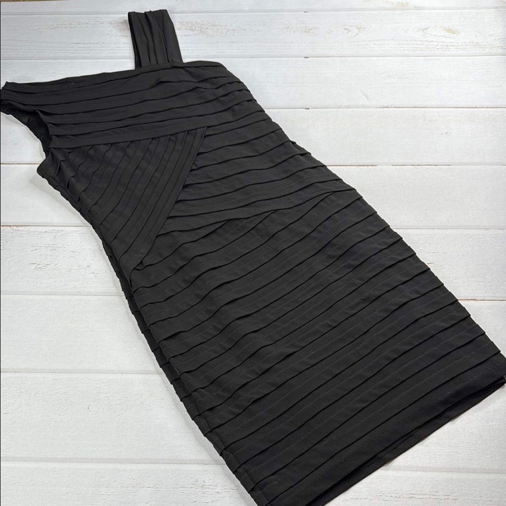 London Times Black Asymmetrical Cocktail Dress Size 8